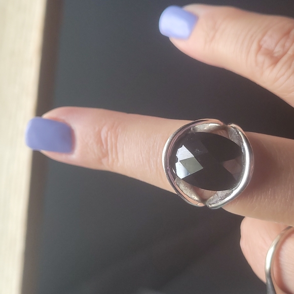 Ring - Picture 2 of 4